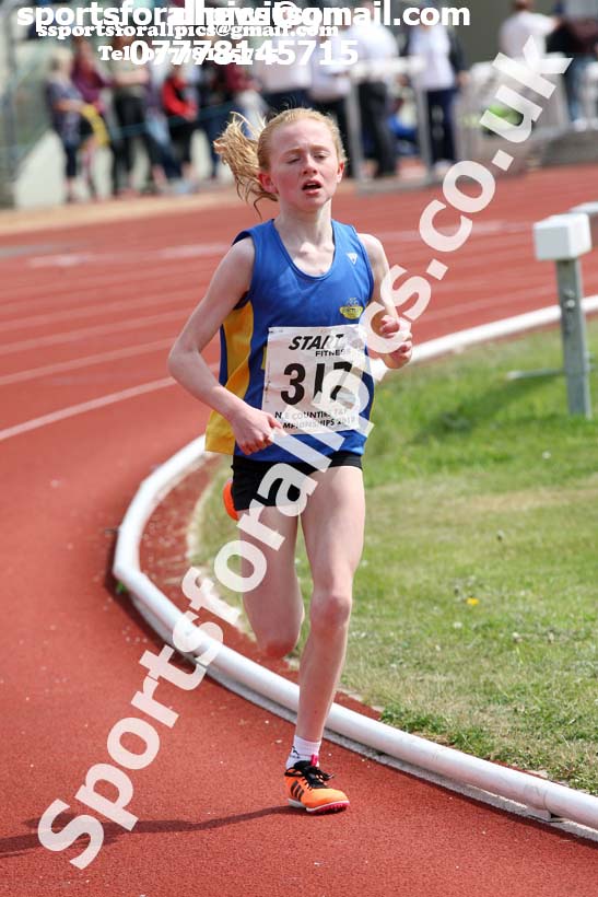Girls under-15s and womens under-17s 3000 metres, North Eastern Track and Fields Champs., Middlesbrough. Photo: David T. Hewitson/Sports for All Pics
